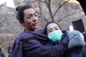 肖战李沁《诛仙Ⅰ》片场互动花絮曝光，欢乐打趣引热议