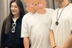 黄晓明家族聚餐照曝光：顶流明星的烟火气人生