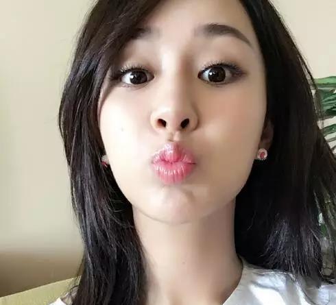 杨紫高考加油自拍