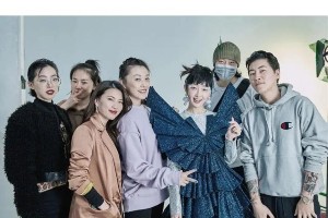 蒋梦婕抗敏护肤秘诀：敏感肌也能透亮有光泽