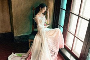 蒋梦婕初恋揭秘：吴谨言同学引全民回忆青春